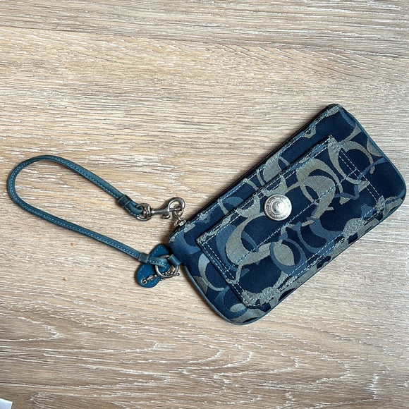 Coach Wristlet - Picture 2 of 5